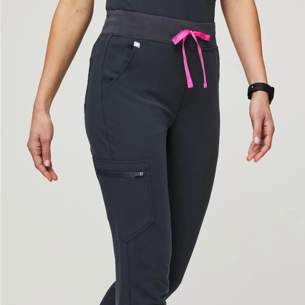 Figs set. Midnight color. Medium top, medium TALL joggers
